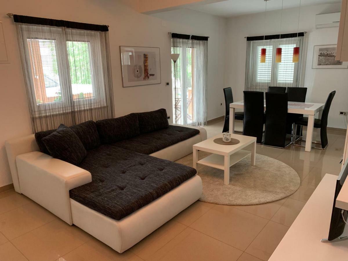 Apartment Leonardo Biograd Na Moru Ngoại thất bức ảnh